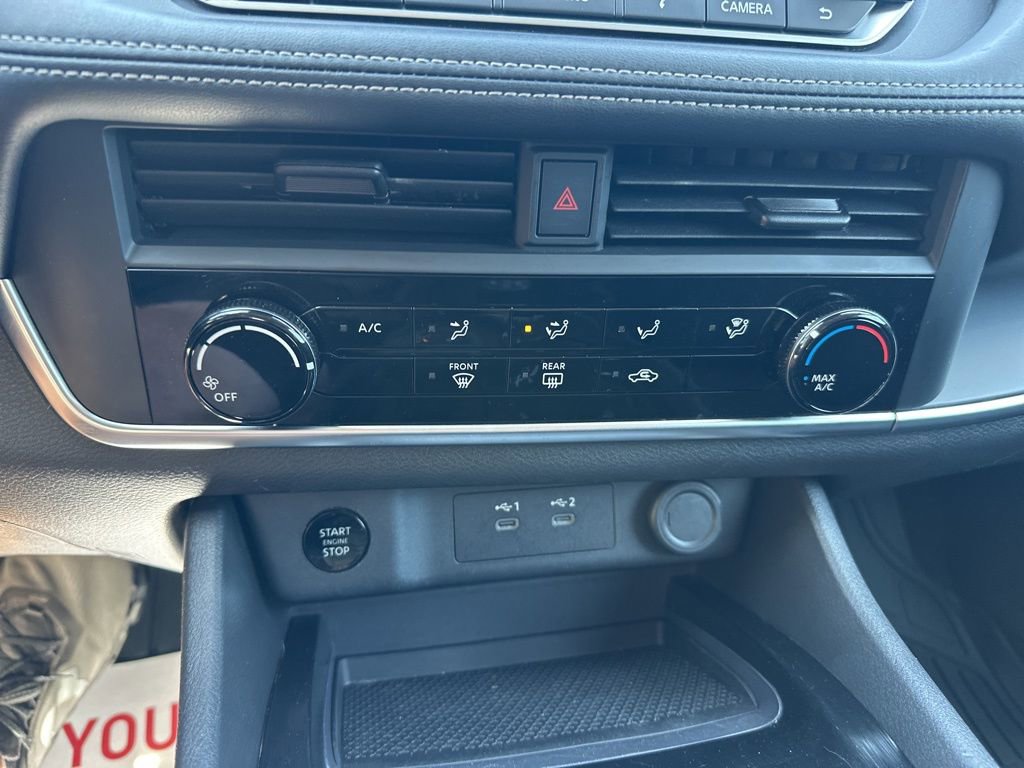 Used 2024 Nissan Rogue S AWD/4WD image 18