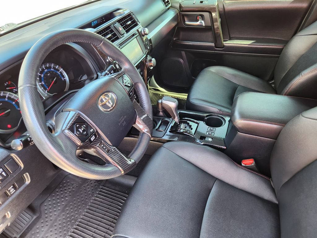Used 2019 Toyota 4Runner TRD Off-Road Premium AWD/4WD image 7
