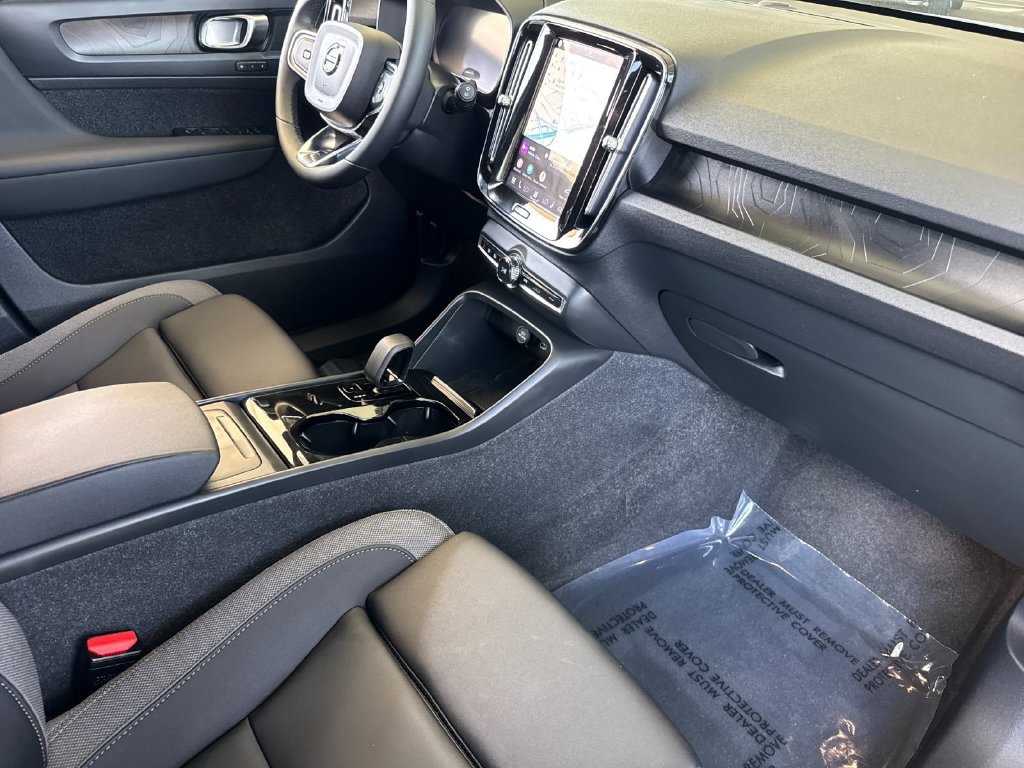 Certified 2023 Volvo XC40 Recharge Core w/ Protection Package Premier AWD/4WD image 15