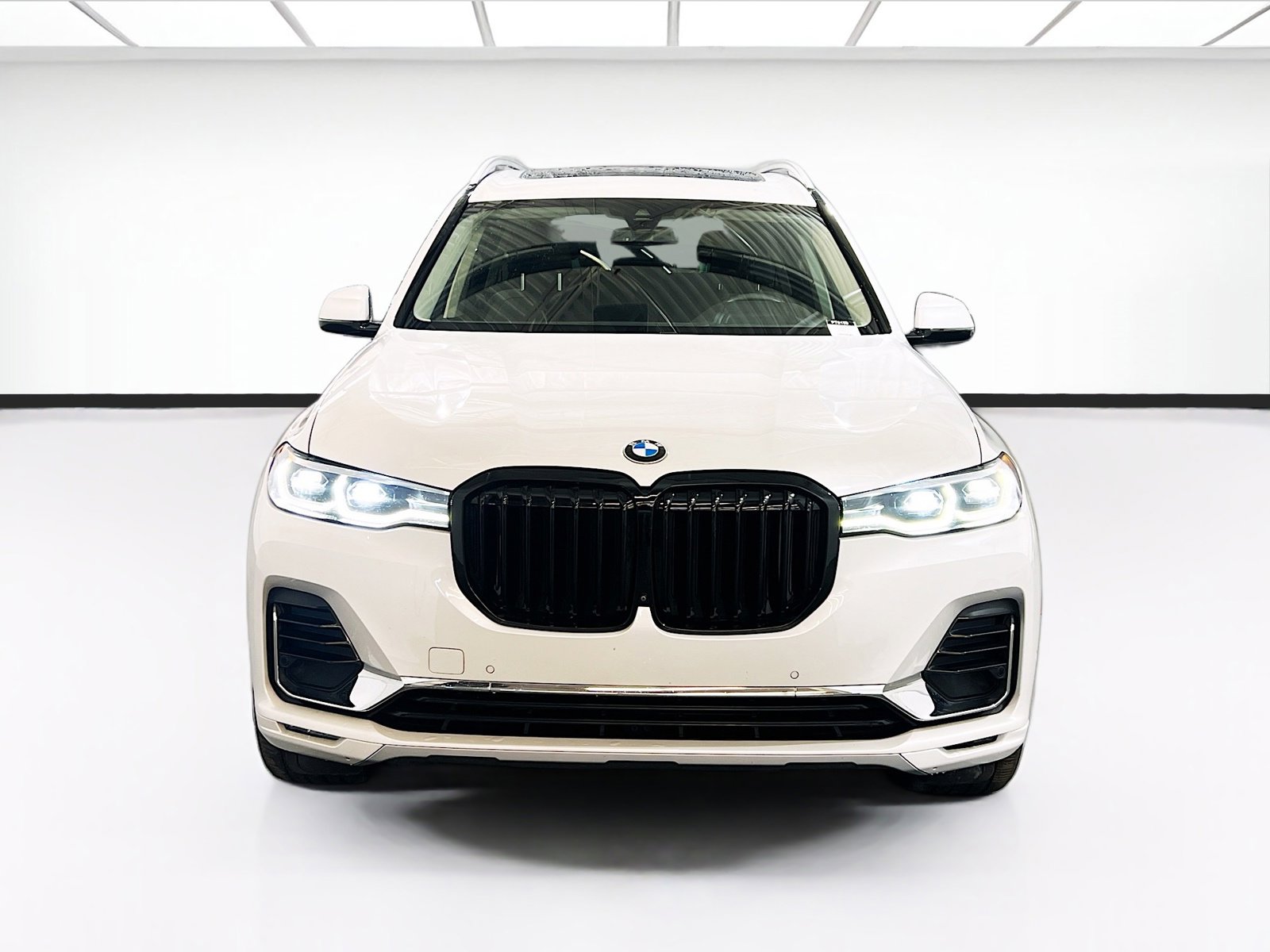 Used 2022 BMW X7 xDrive40i w/ Premium Package AWD/4WD image 2