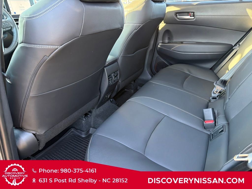 Used 2023 Toyota Corolla Cross XLE image 31