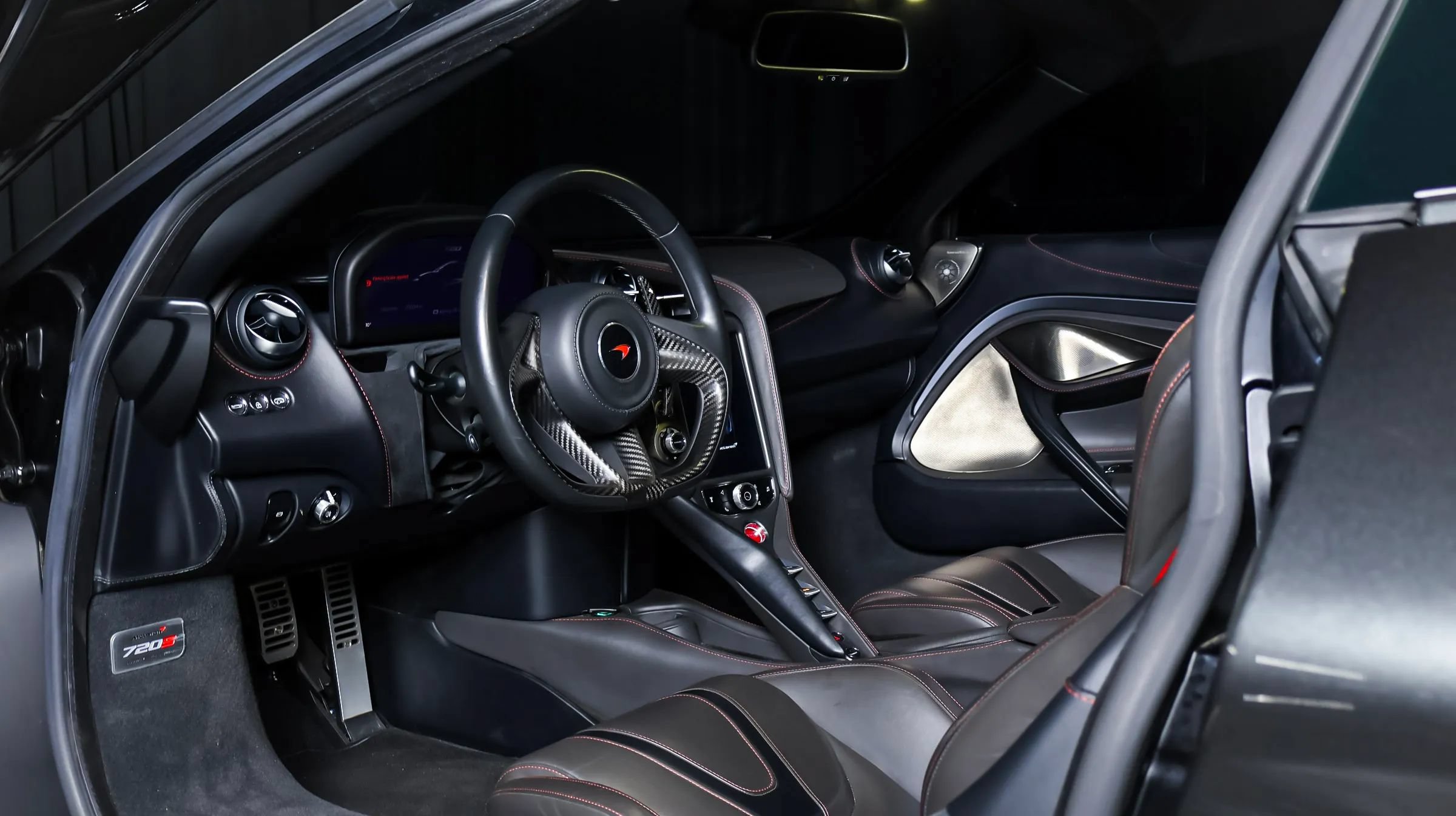 Used 2018 McLaren 720S Luxury RWD image 17