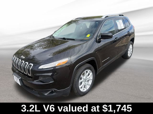 Used 2015 Jeep Cherokee Latitude w/ Cold Weather Group FWD image 3