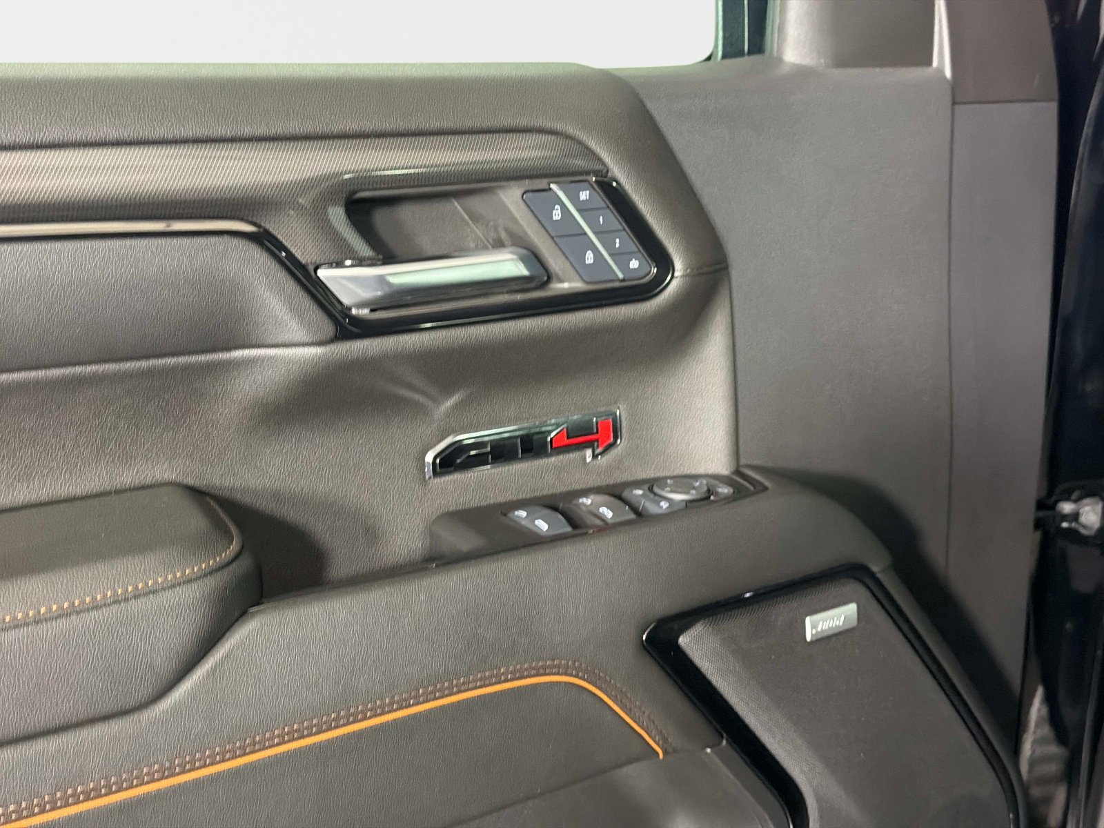Used 2024 GMC Sierra 1500 AT4 w/ Technology Package AWD/4WD image 38