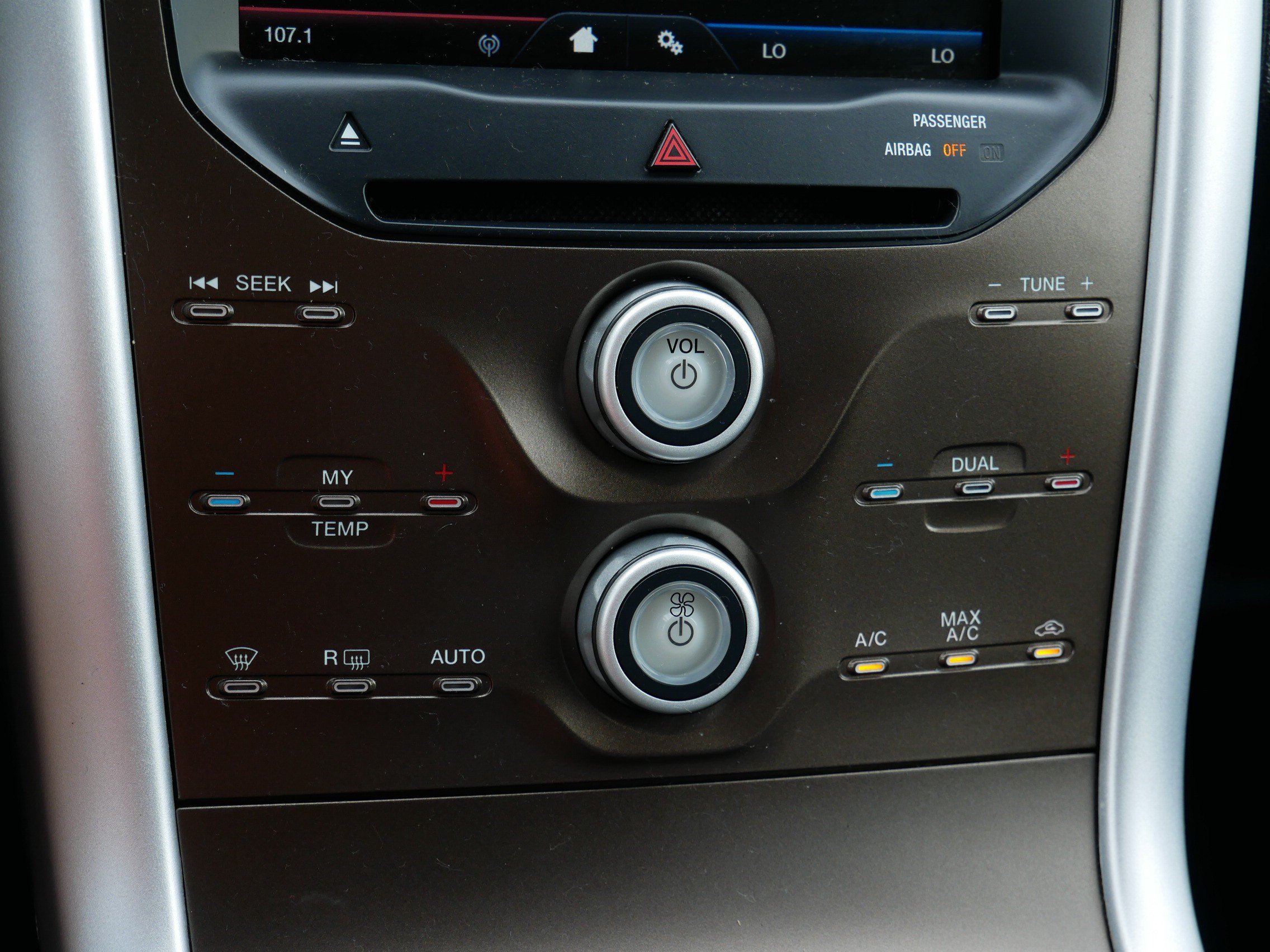 Used 2013 Ford Edge SEL FWD image 23
