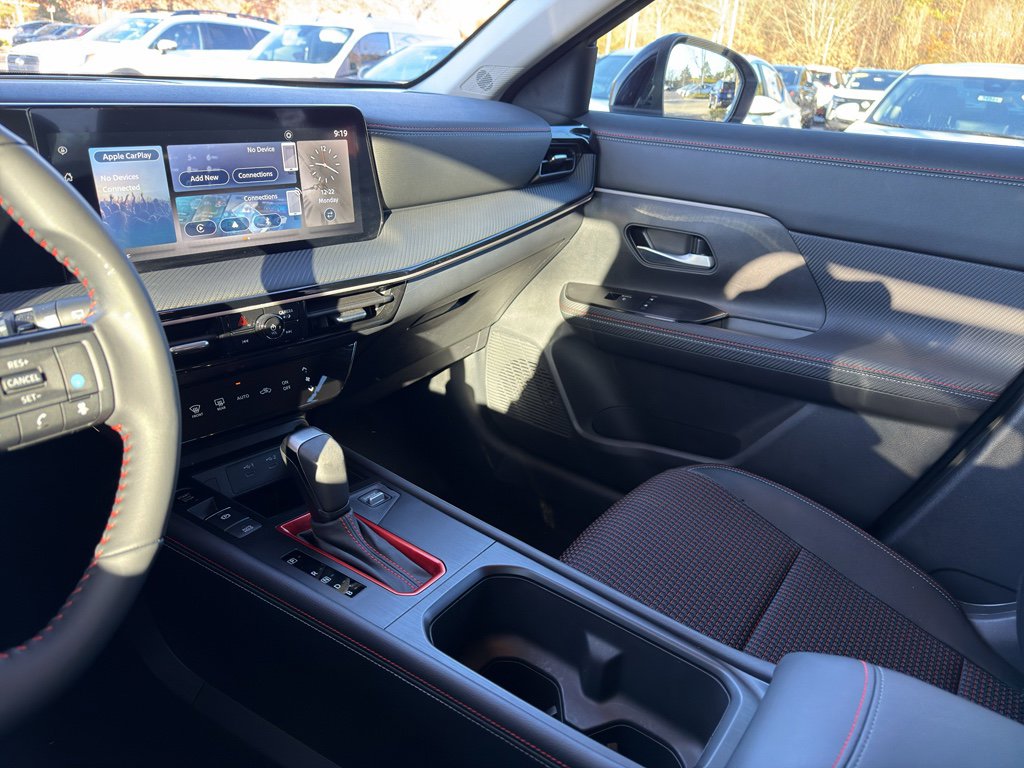 Certified 2025 Nissan Kicks SR image 22