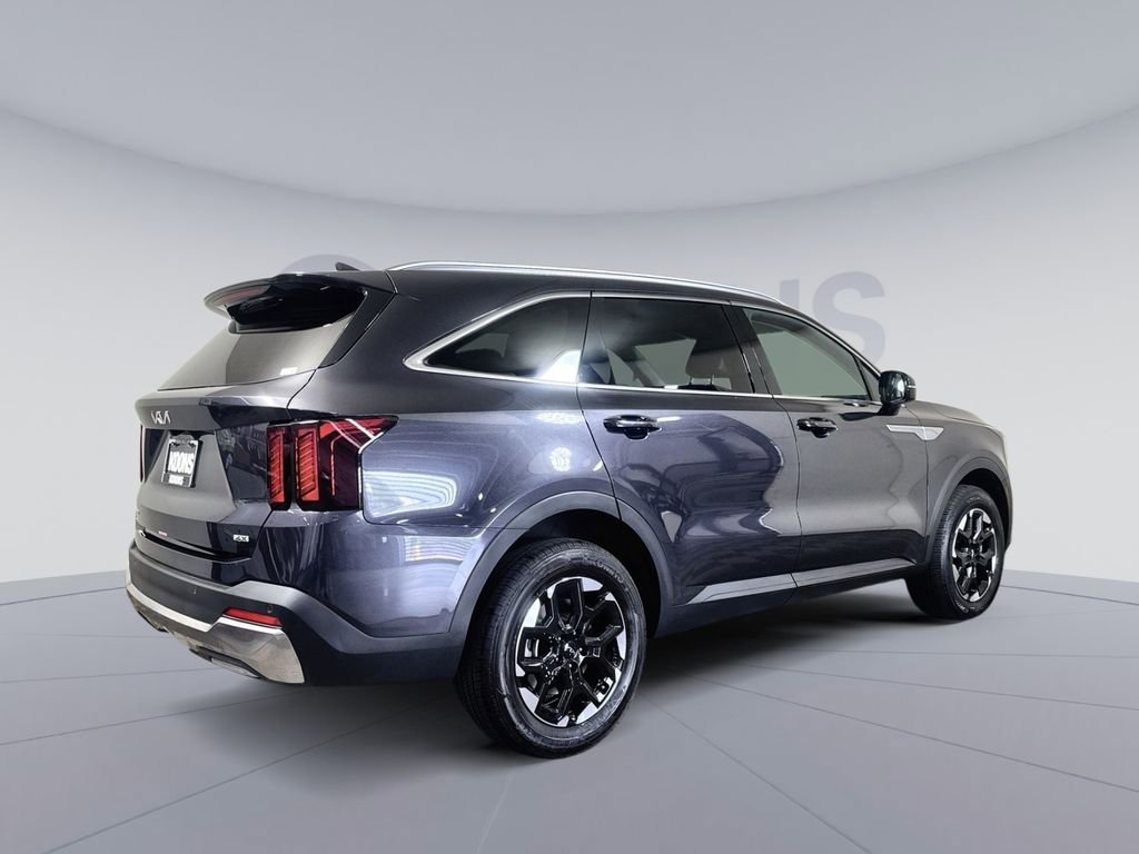 Used 2025 Kia Sorento S AWD/4WD image 7