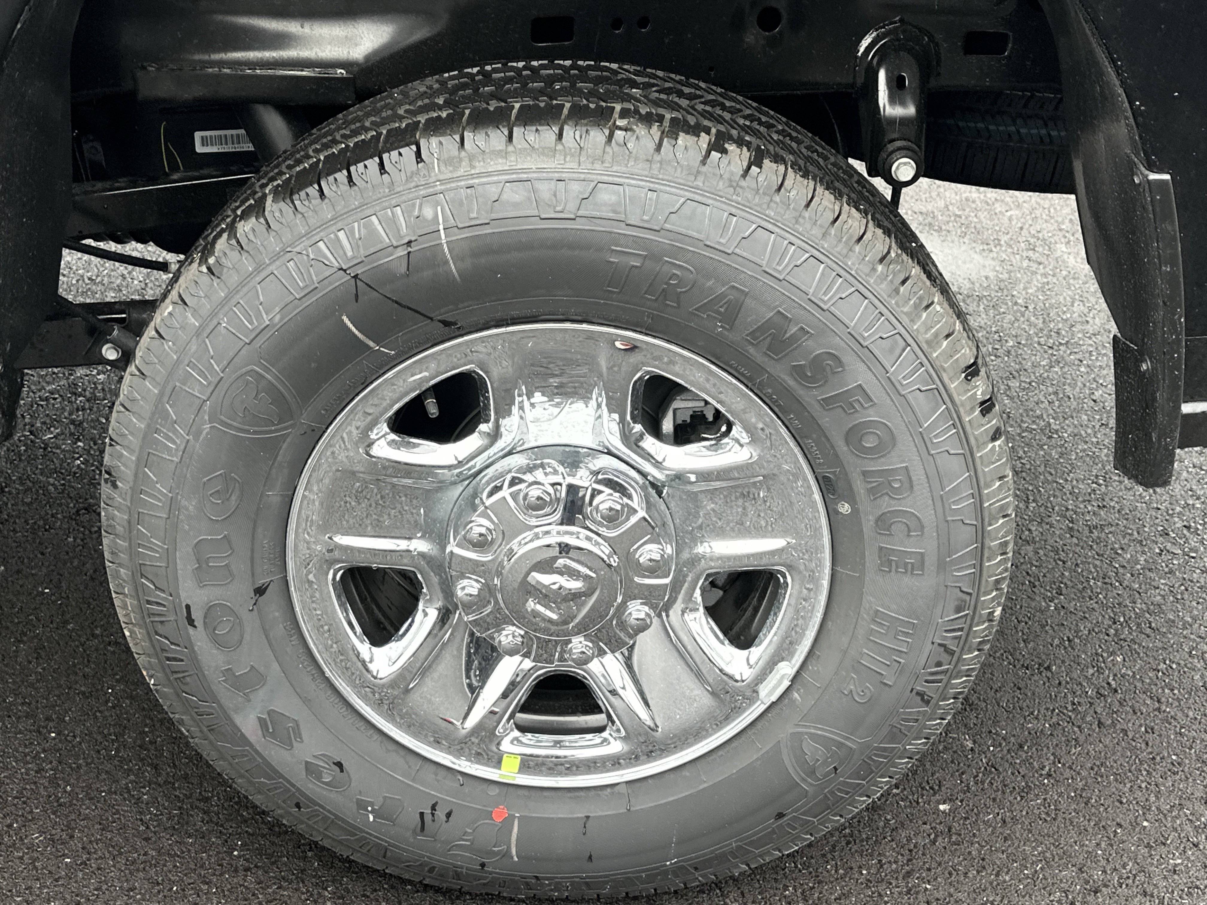 New 2026 RAM 2500 Tradesman w/ Chrome Appearance Group AWD/4WD image 31