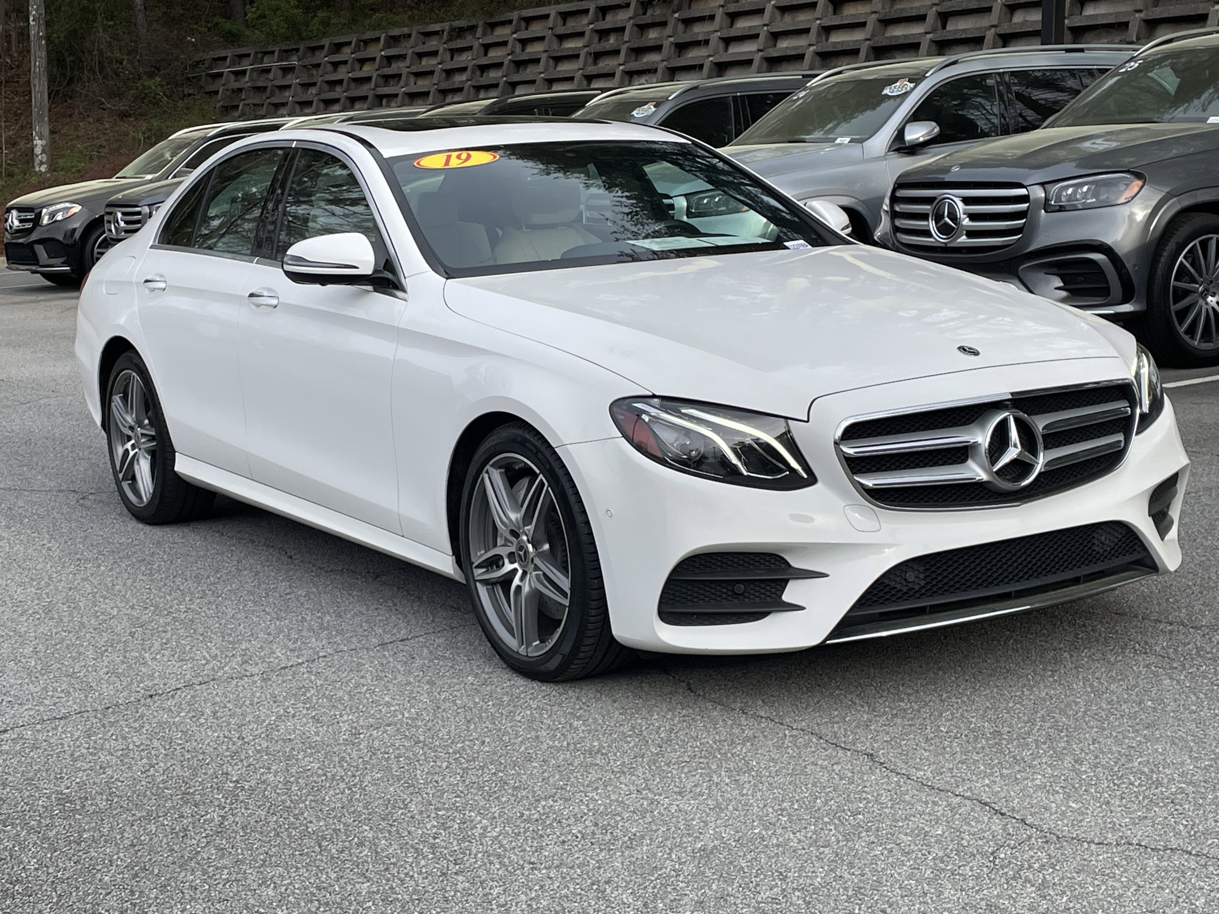 Used 2019 Mercedes-Benz E 450 4MATIC Sedan image 4