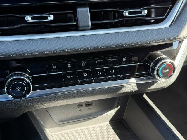 New 2026 Chevrolet Equinox LT w/ Safety and Technology Package image 23