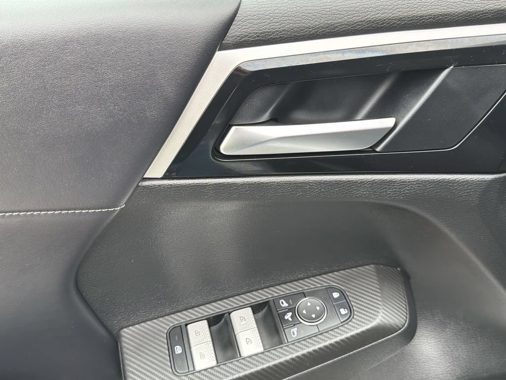 Used 2024 Mitsubishi Outlander SE AWD/4WD image 15