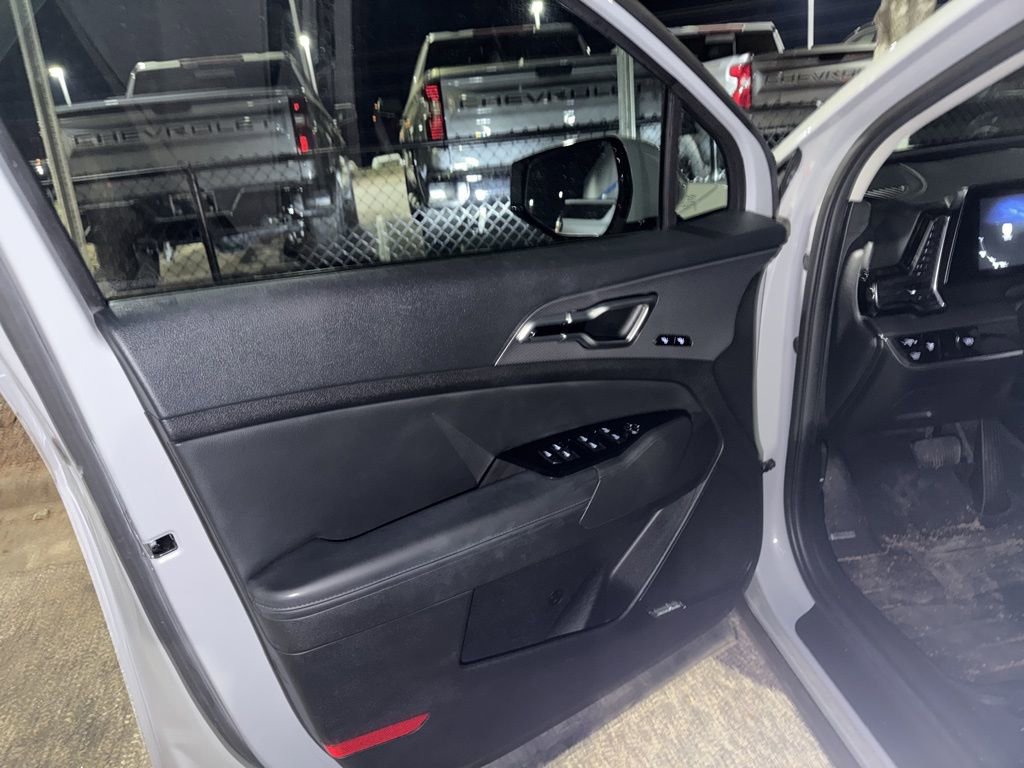 Used 2023 Kia Sportage SX image 35