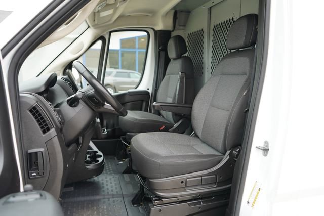 Used 2024 RAM ProMaster 2500 w/ Premium Convenience Group image 12