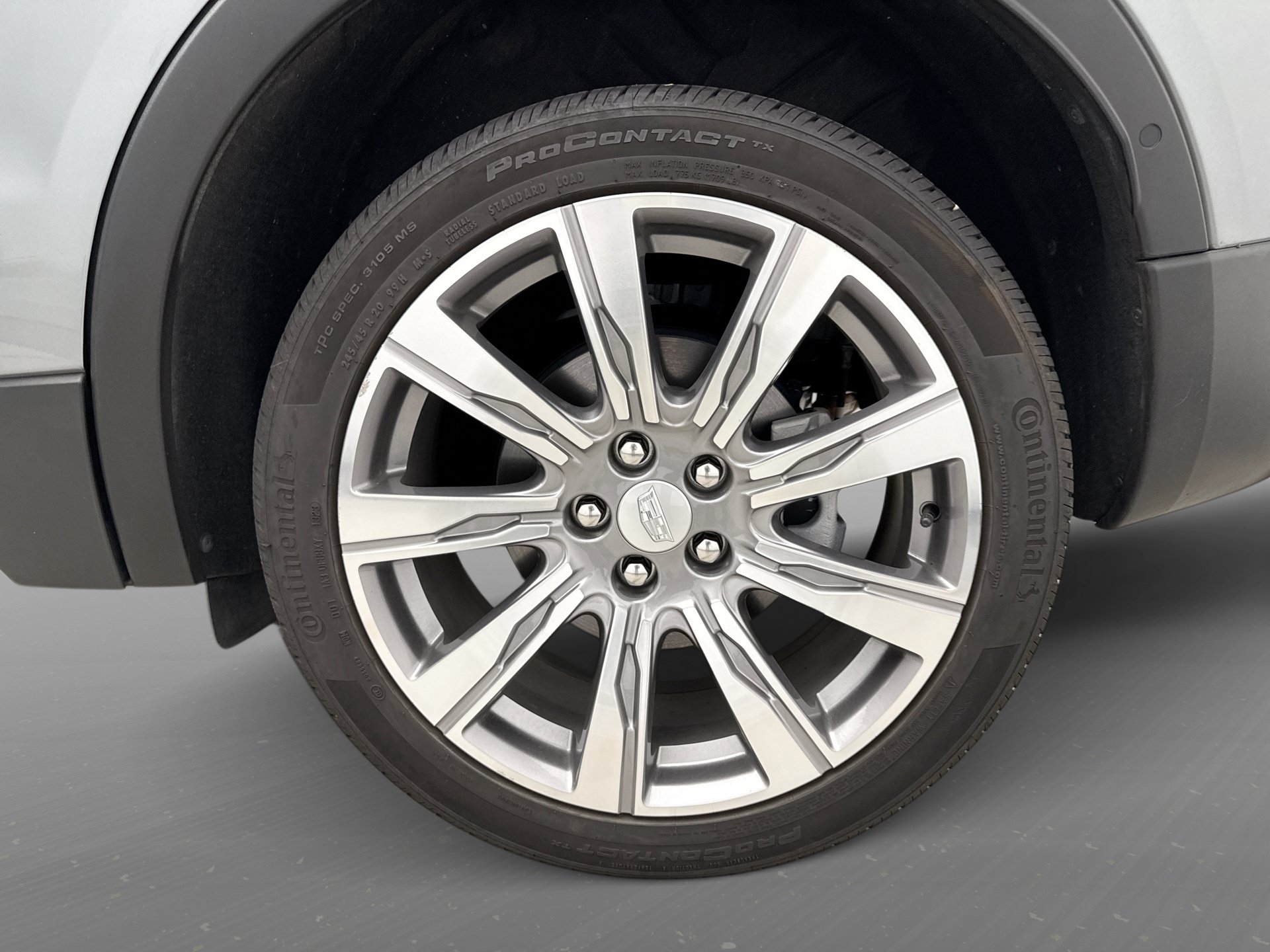 Used 2023 Cadillac XT4 Premium Luxury w/ Enhanced Visibility Package AWD/4WD image 13