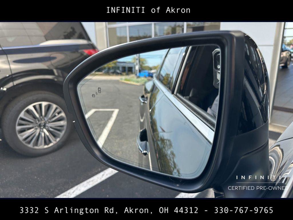 Certified 2025 INFINITI QX60 Luxe w/ Vision Package image 3