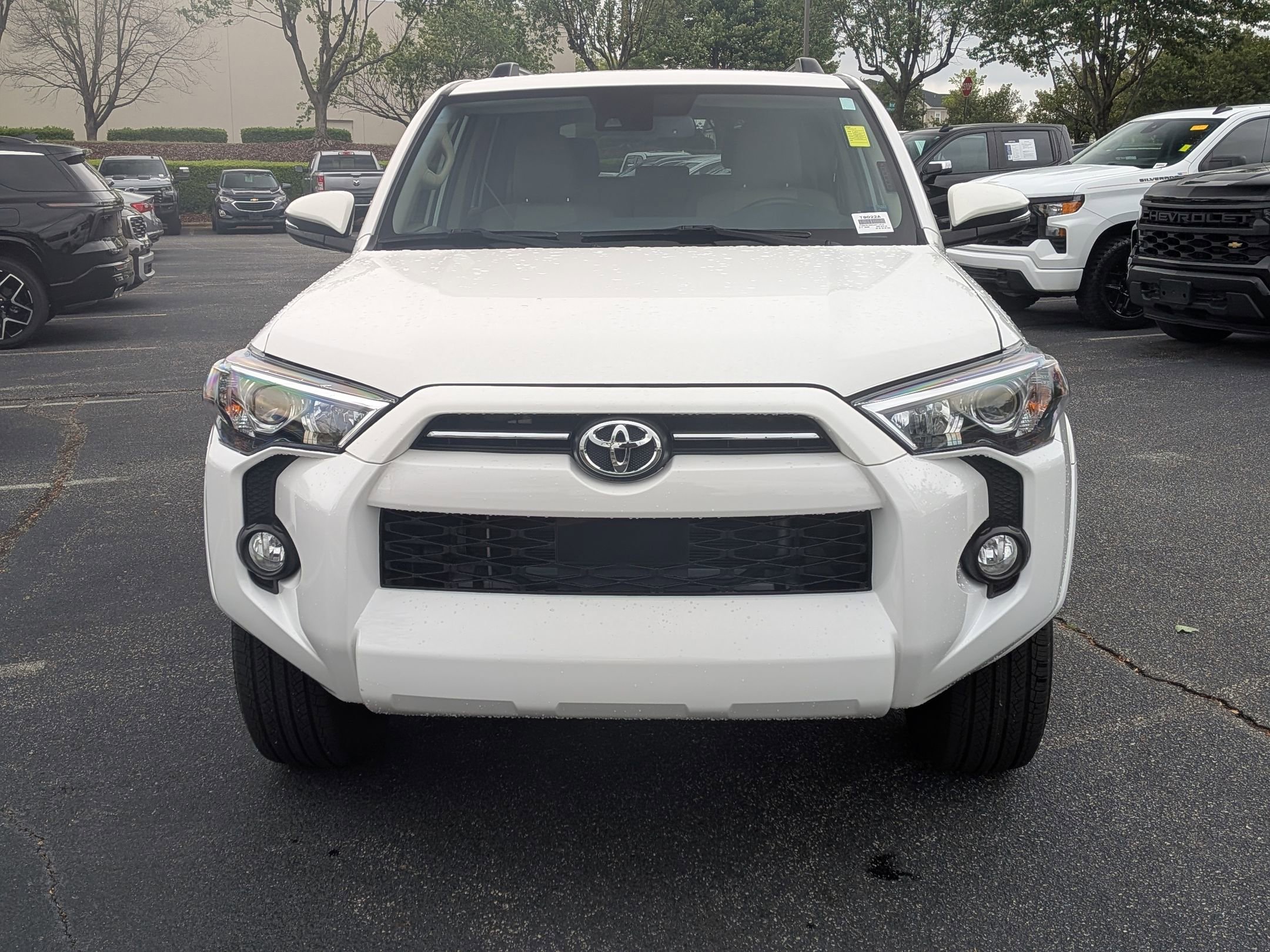 Used 2020 Toyota 4Runner SR5 Premium w/ Moonroof Package AWD/4WD image 3