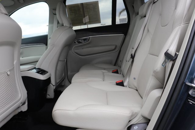 Used 2023 Volvo XC90 B6 Plus w/ Protection Package Premier AWD/4WD image 14