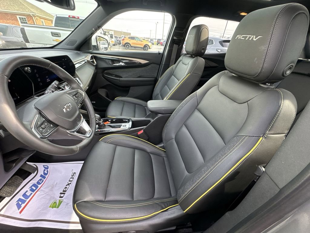 Used 2025 Chevrolet TrailBlazer ACTIV w/ Convenience Package image 11