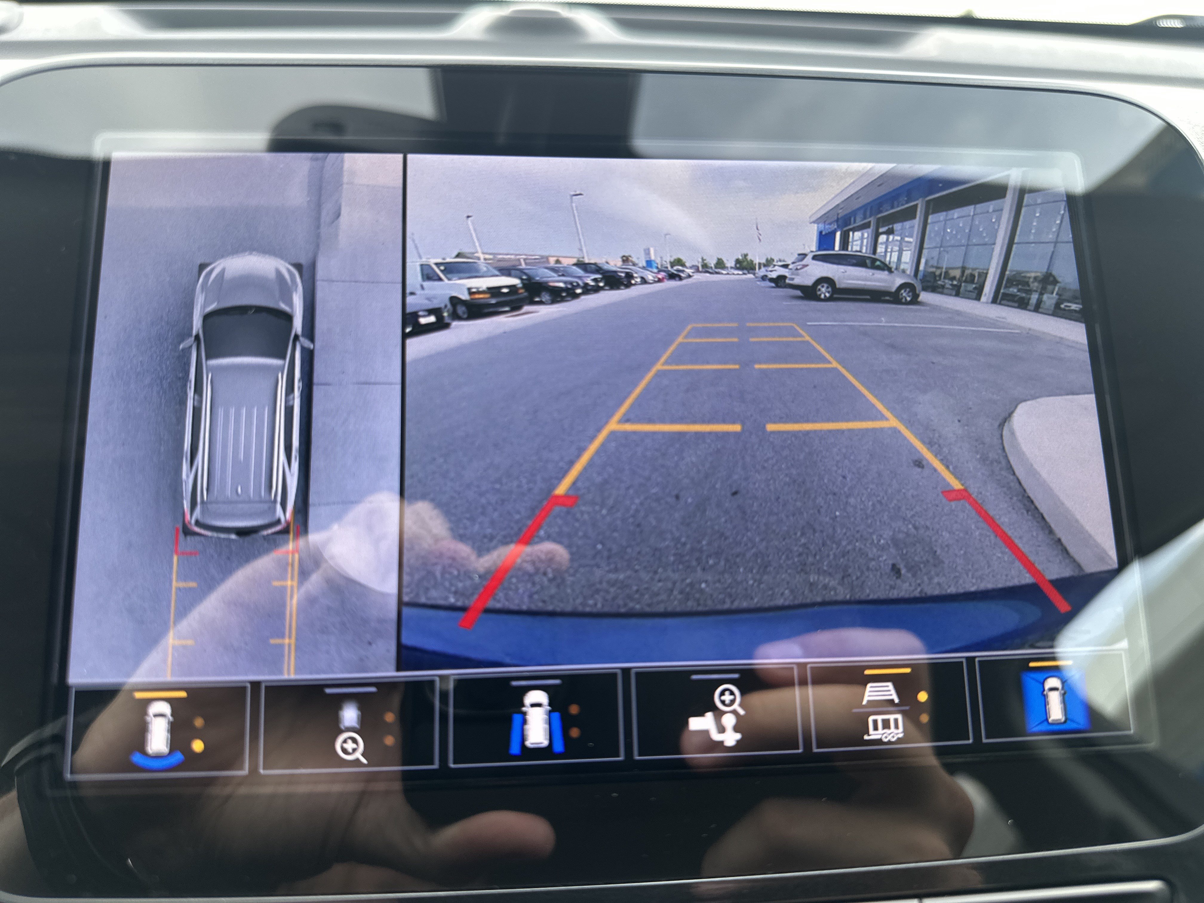 Used 2024 Chevrolet Equinox Premier FWD image 21