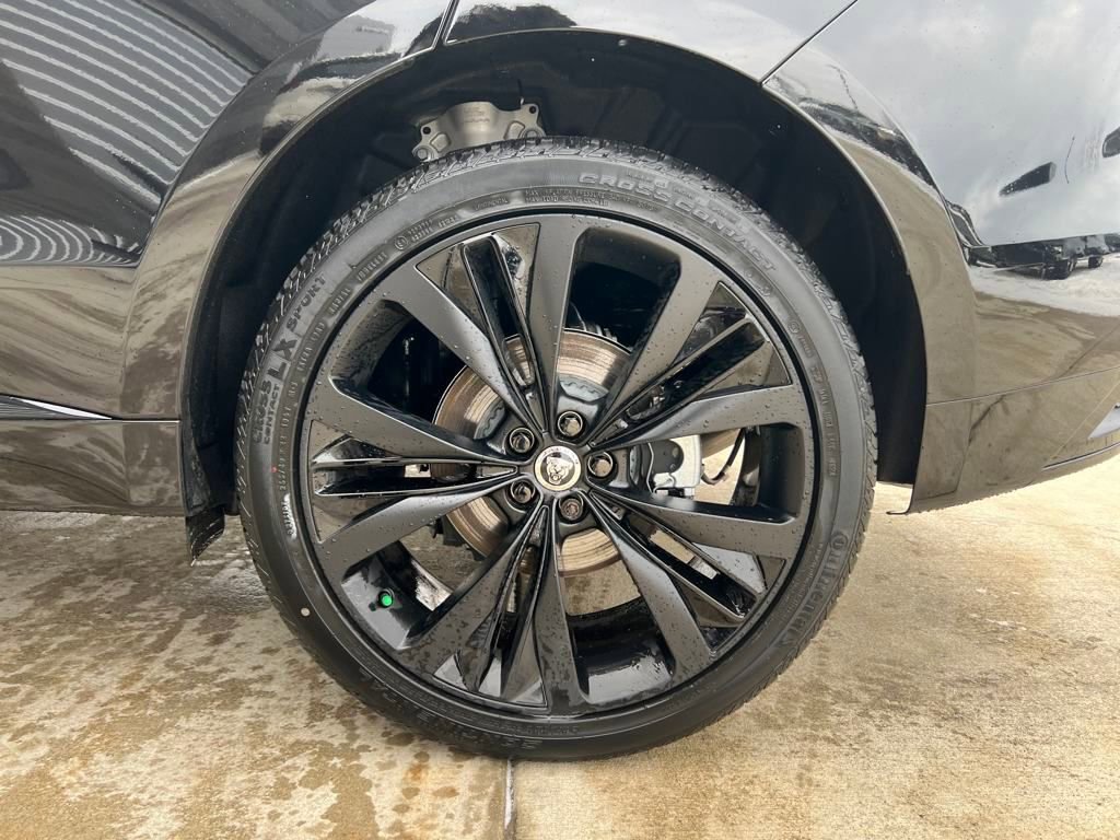 Used 2025 Jaguar F-PACE R-Dynamic S image 25