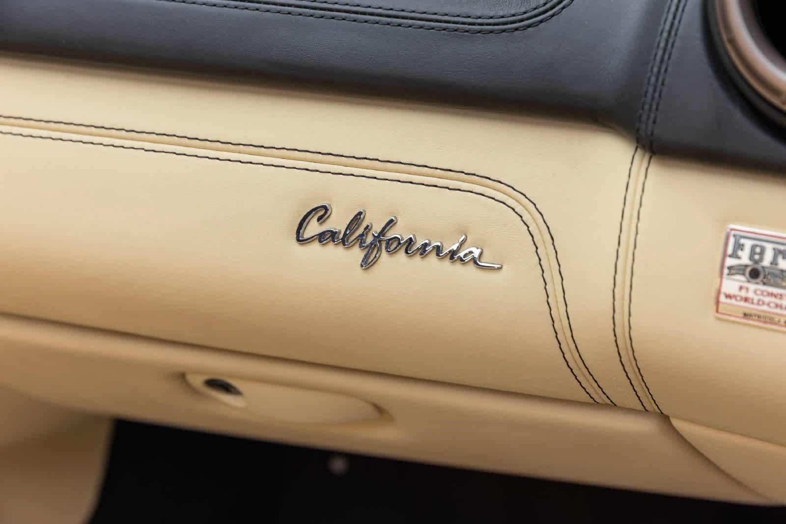 Used 2010 Ferrari California RWD image 20
