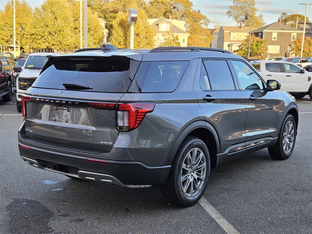 New 2026 Ford Explorer Active image 5