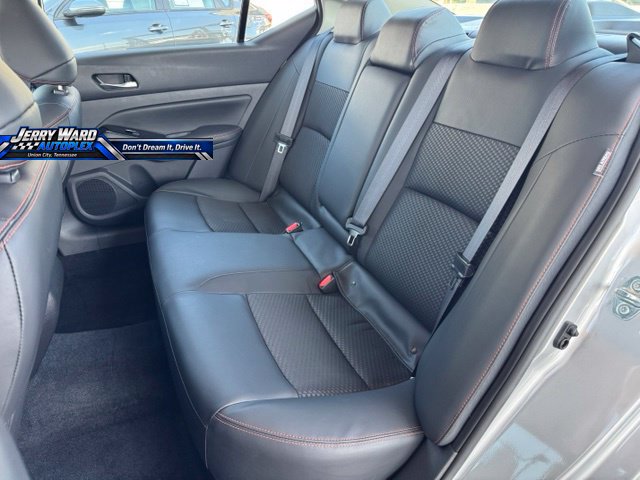 Used 2025 Nissan Altima 2.5 SR AWD/4WD image 21