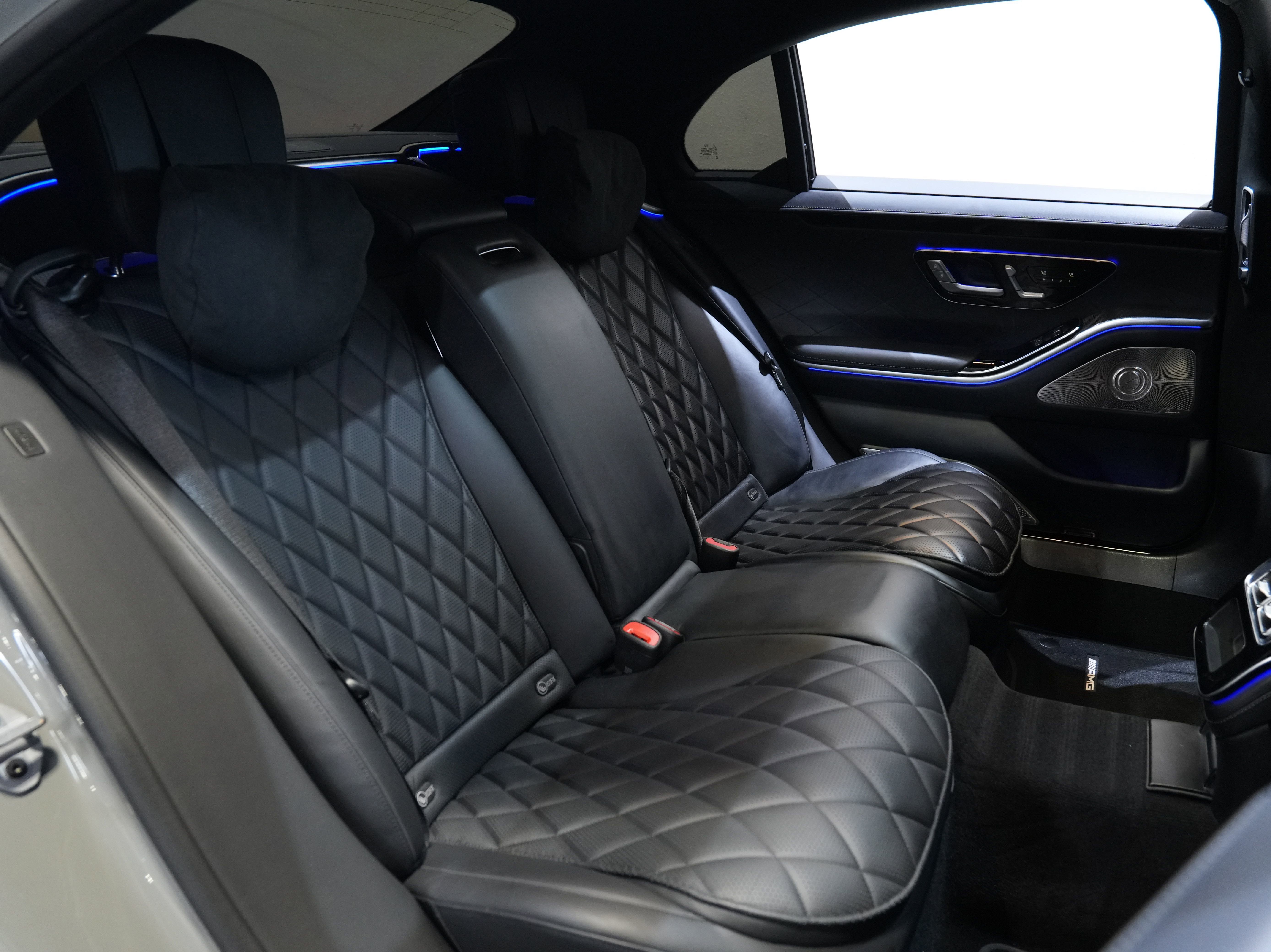 Used 2022 Mercedes-Benz S 580 4MATIC Sedan w/ AMG Line Package image 38