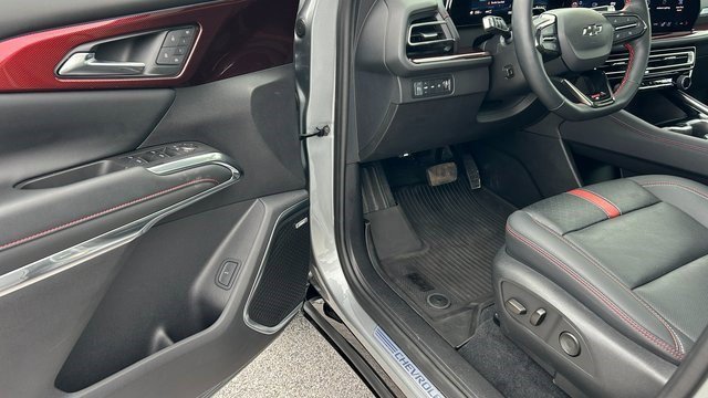 Certified 2024 Chevrolet Traverse RS w/ LPO, Floor Liner Package image 8