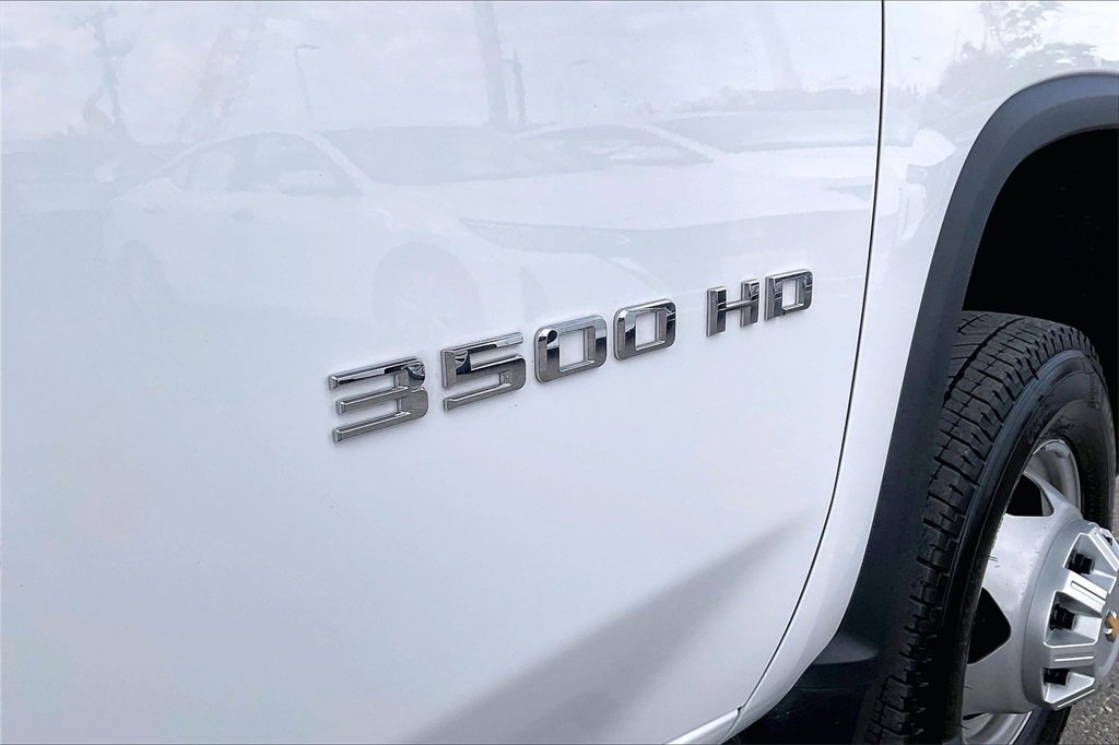 Used 2025 Chevrolet Silverado 3500 W/T w/ WT Convenience Package image 8