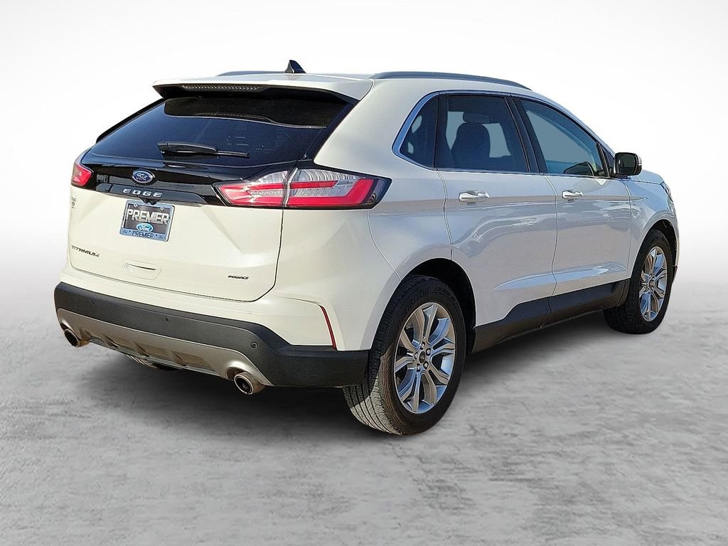 Used 2024 Ford Edge Titanium image 11