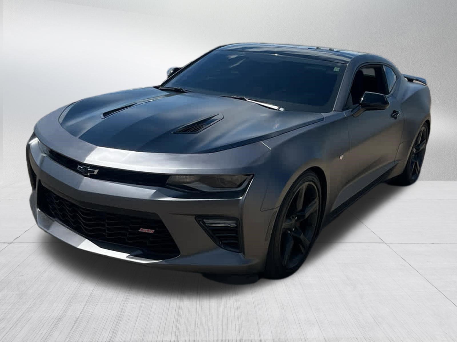 Used 2017 Chevrolet Camaro SS RWD video 2