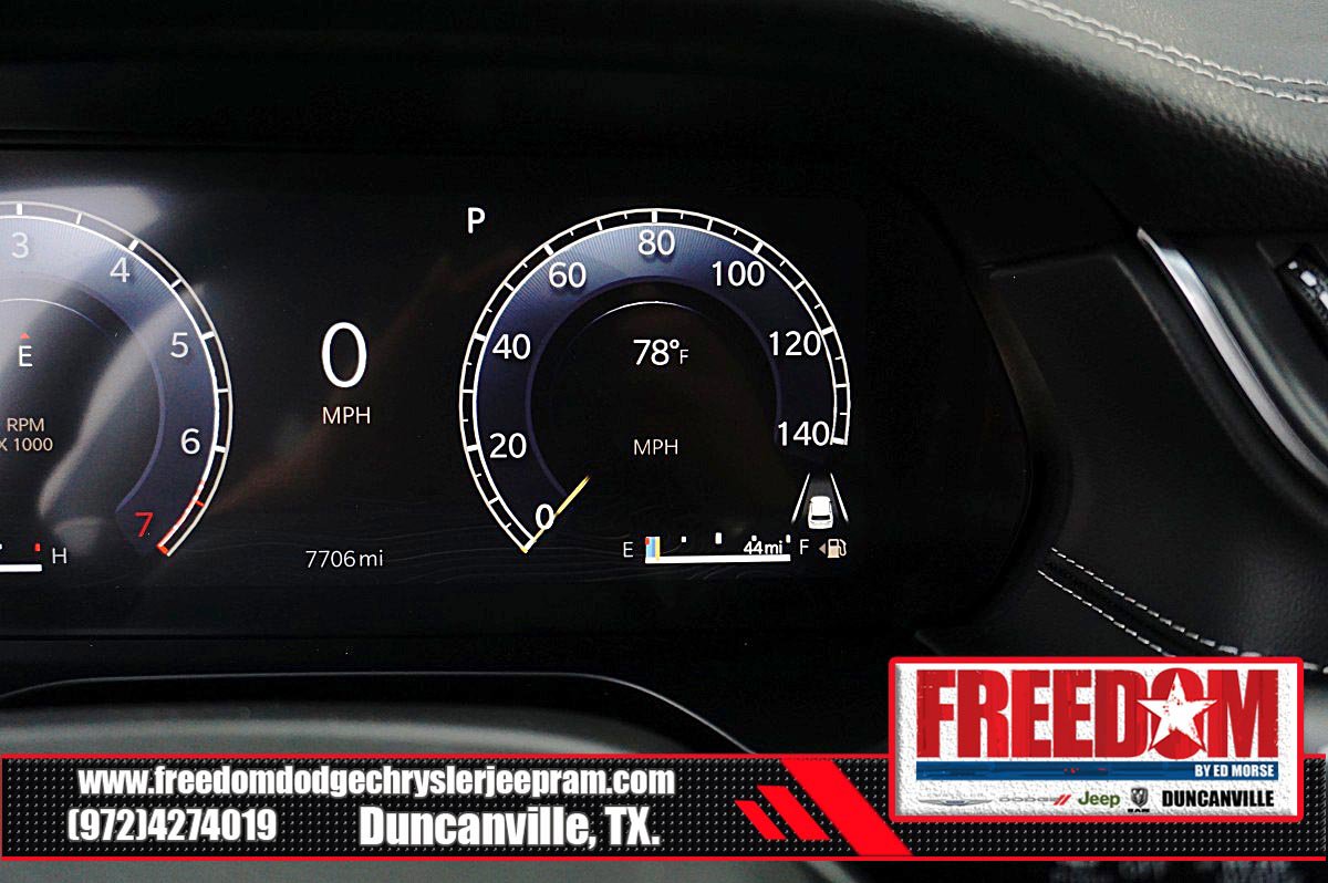Certified 2025 Jeep Grand Cherokee Limited w/ Black Appearance Package RWD image 30