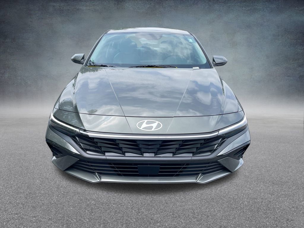 New 2025 Hyundai Elantra Limited image 34