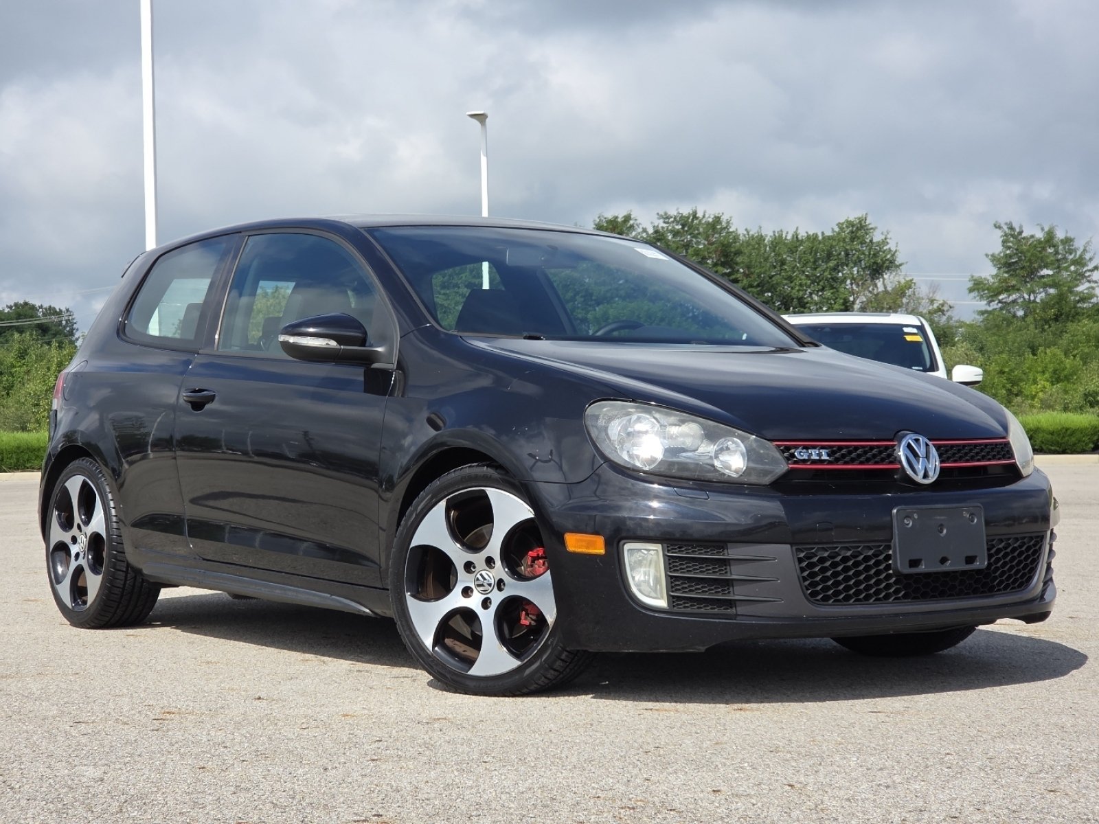 Used 2011 Volkswagen GTI 2-Door FWD image 2