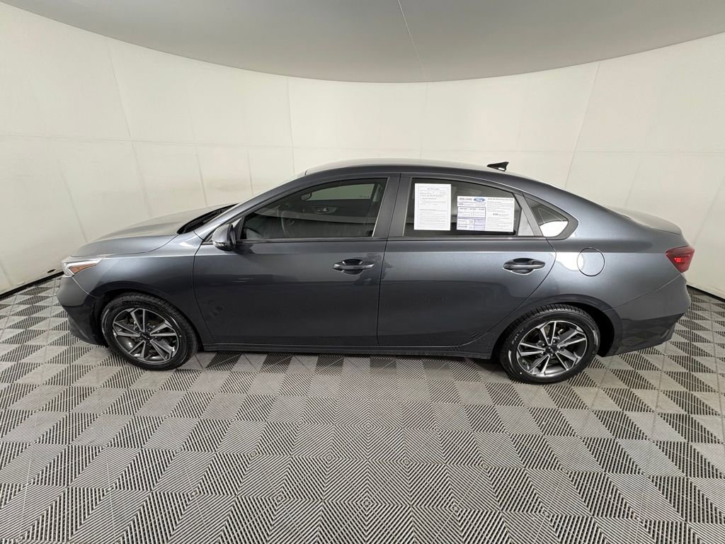 Used 2023 Kia Forte LXS w/ LXS Technology Package image 4