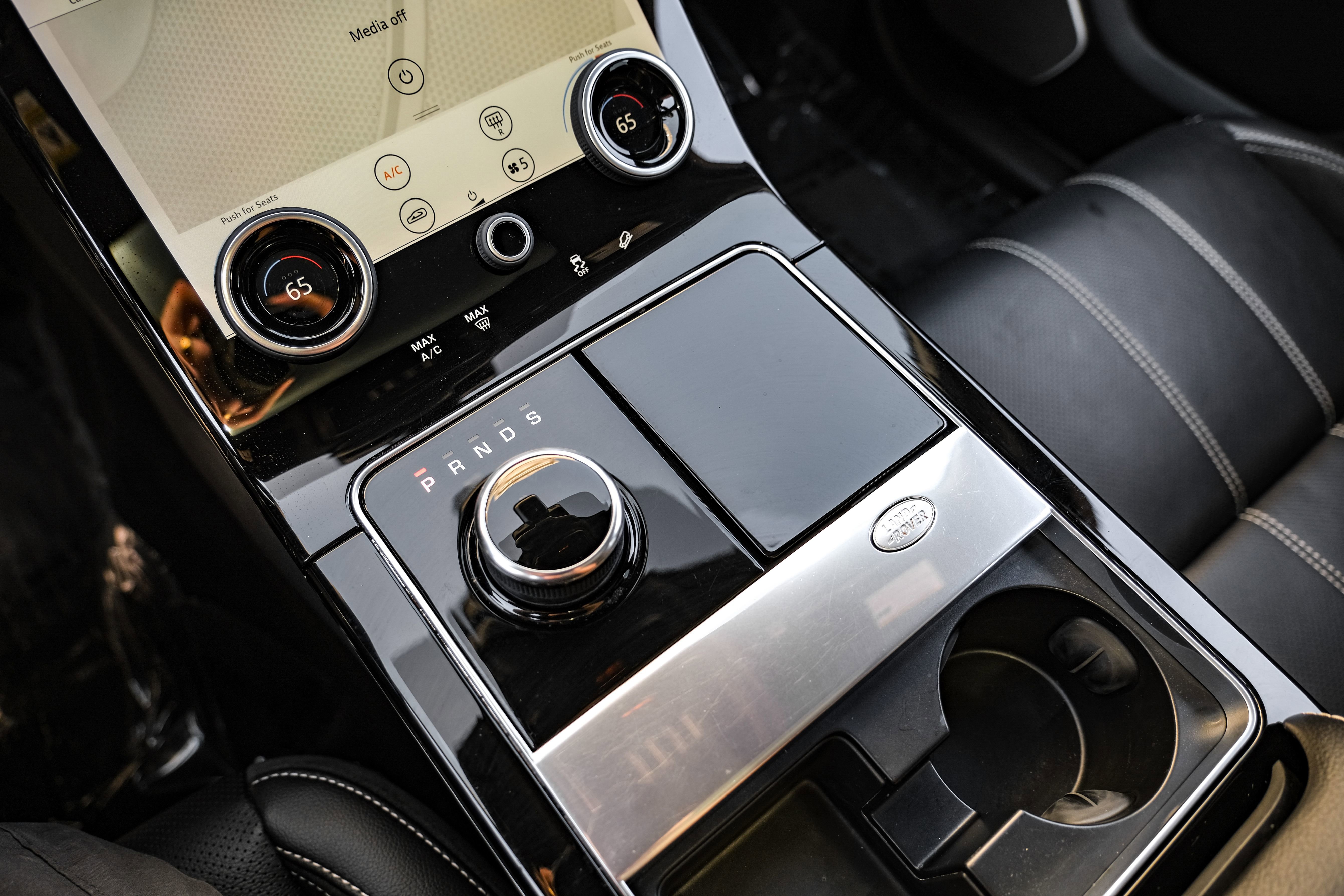 Used 2020 Land Rover Range Rover Velar R-Dynamic S AWD/4WD image 25