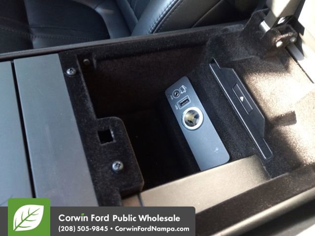 Used 2015 Jaguar F-TYPE Convertible image 18