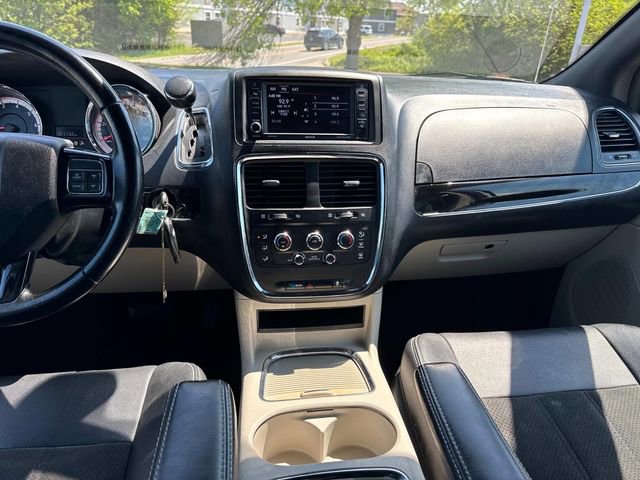 Used 2020 Dodge Grand Caravan SXT FWD image 22