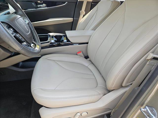 Used 2023 Lincoln Nautilus FWD image 15