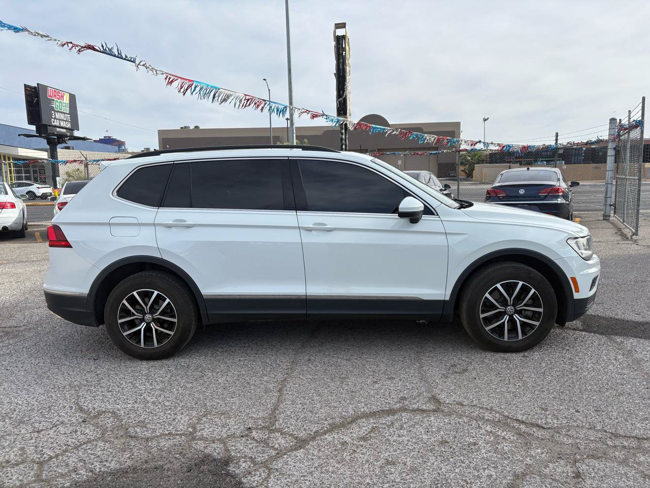 Used 2014 Volkswagen Touareg Sport AWD/4WD image 7