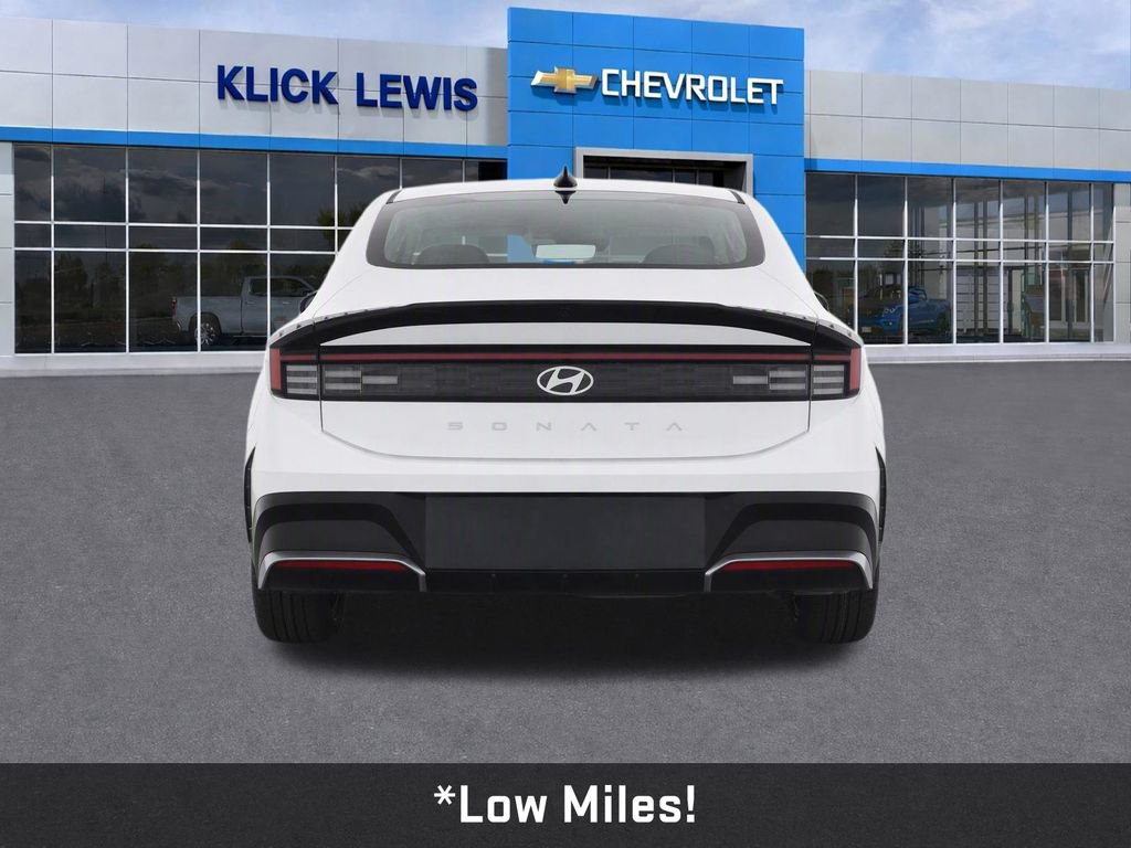 Used 2025 Hyundai Sonata SEL FWD image 7