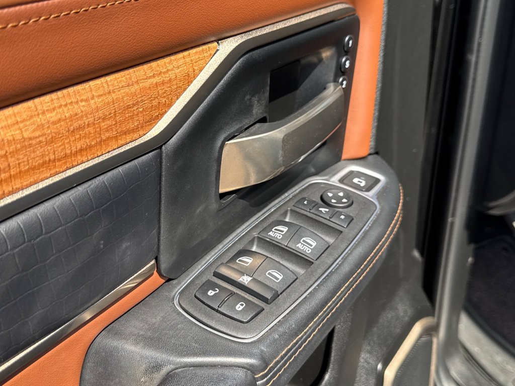 Used 2022 RAM 3500 Limited AWD/4WD image 37