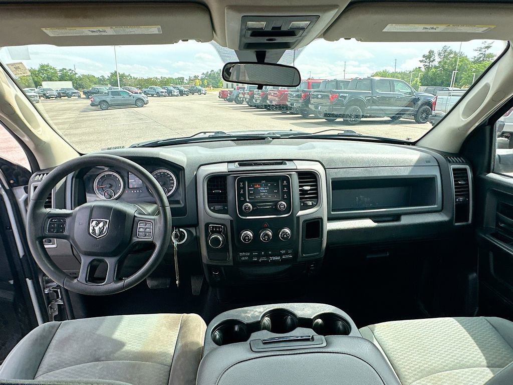 Used 2019 RAM 1500 Express w/ Express Value Package RWD image 3