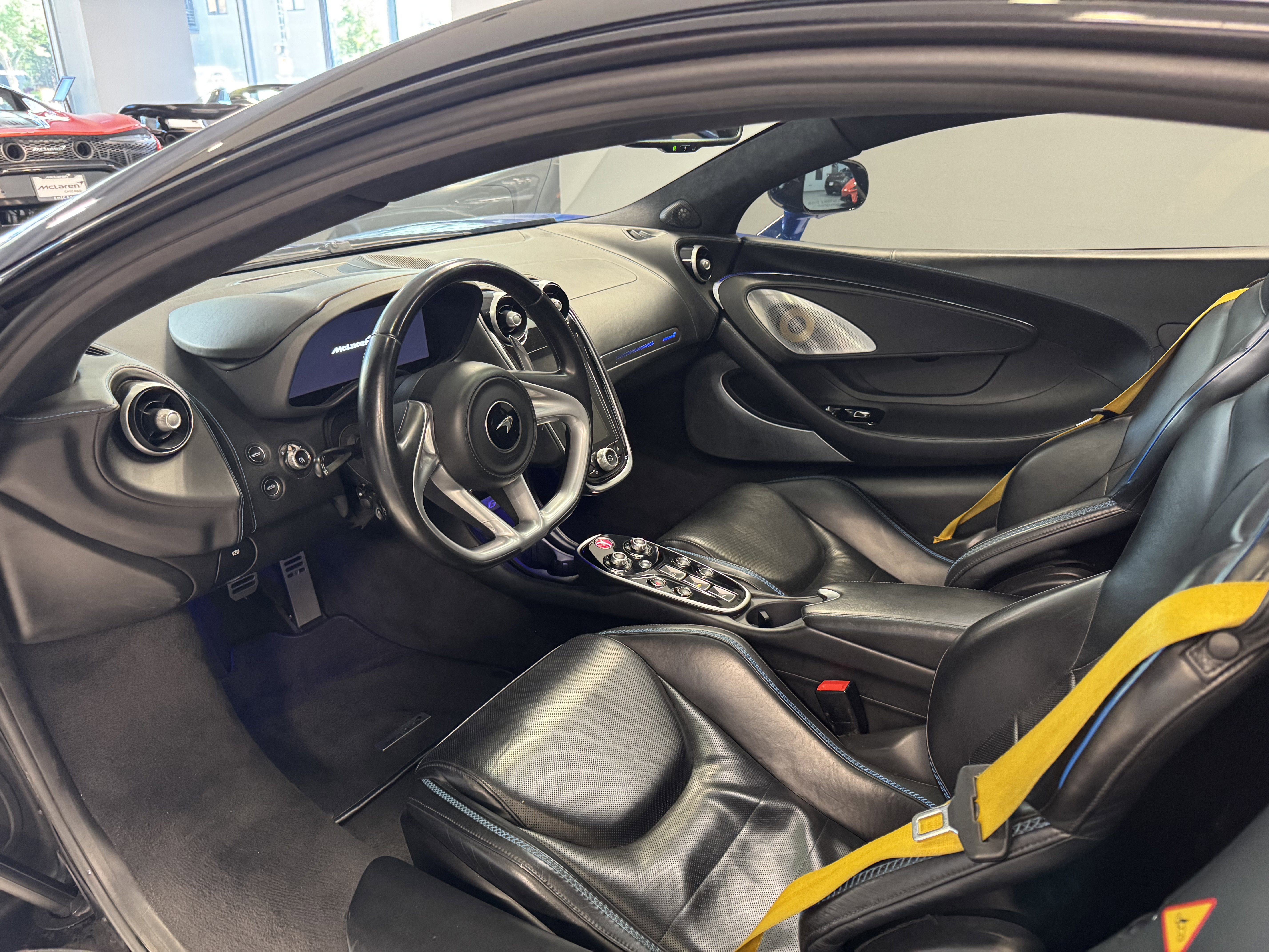 Used 2023 McLaren GT image 7