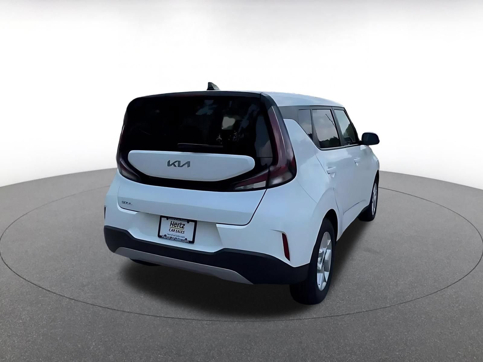 Used 2025 Kia Soul LX w/ LX Technology Package FWD image 14