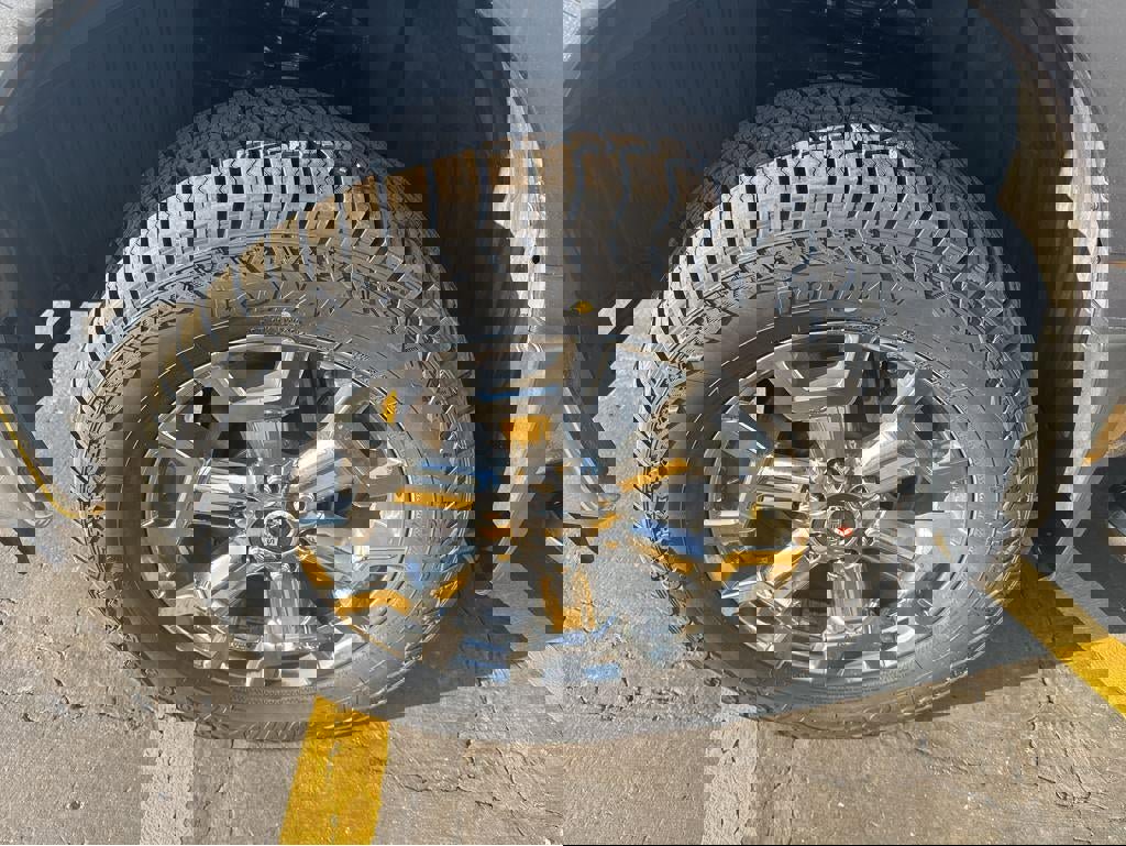 Used 2019 Nissan Titan SL w/ Chrome Package image 32