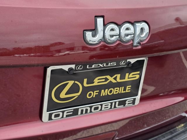 Used 2018 Jeep Grand Cherokee Overland image 33