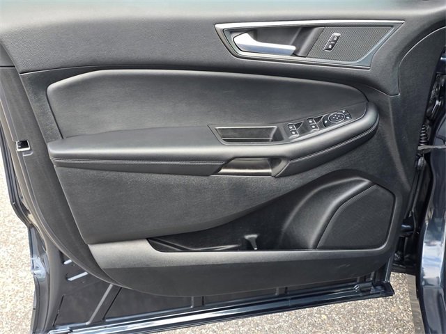 Used 2024 Ford Edge SE w/ Black Appearance Package image 32