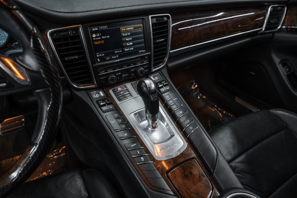 Used 2012 Porsche Panamera 4 image 22
